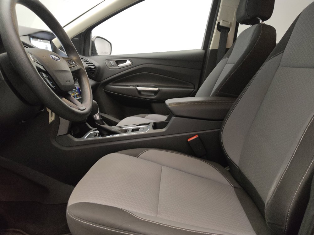 Used 2017 Ford Escape SE w/ Equipment Group 201A FWD image 17