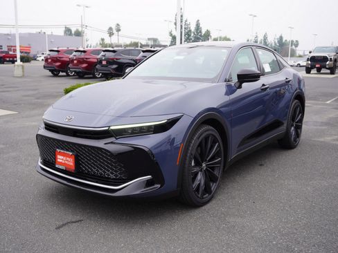 New 2026 Toyota Crown Nightshade image 5