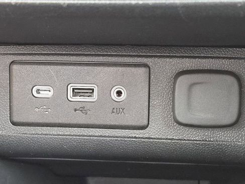 Certified 2023 Buick Encore GX Preferred w/ Cold Weather Comfort Package FWD image 7