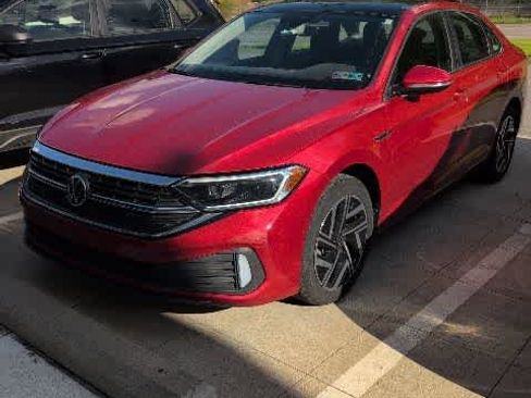 Used 2022 Volkswagen Jetta SEL FWD image 1