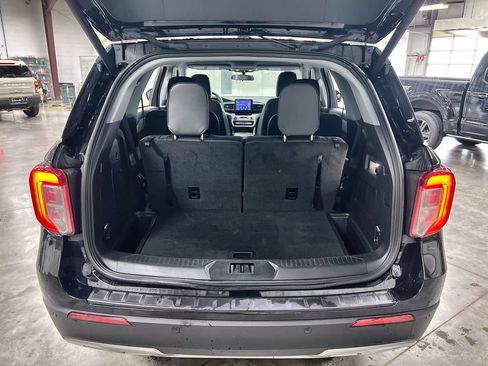 Used 2023 Ford Explorer XLT w/ Equipment Group 202A AWD/4WD image 25