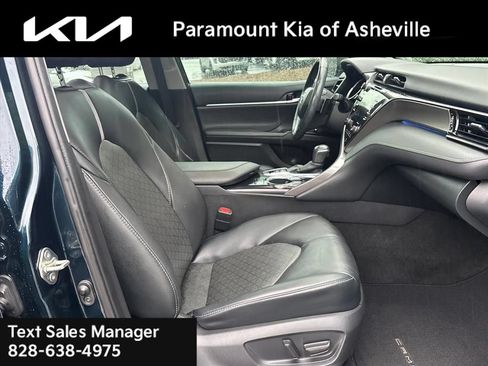 Used 2020 Toyota Camry XSE FWD image 29