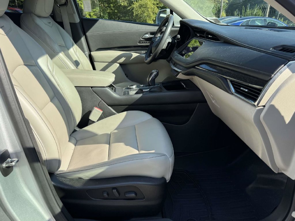Used 2019 Cadillac XT4 Premium Luxury AWD/4WD image 14