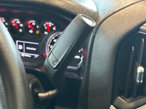 Used 2021 Chevrolet Silverado 1500 Custom AWD/4WD image 23