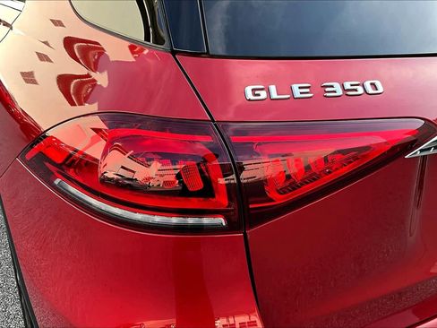 Used 2021 Mercedes-Benz GLE 350 4MATIC w/ Premium Package image 29