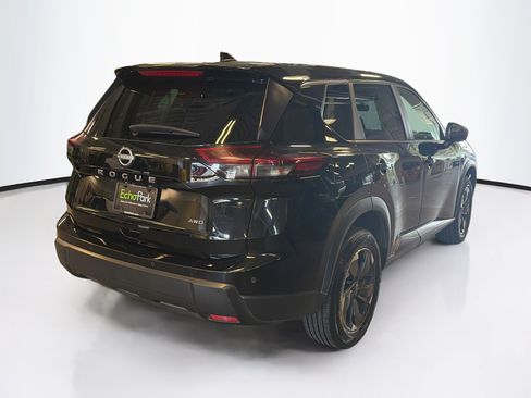 Used 2025 Nissan Rogue SV AWD/4WD image 9
