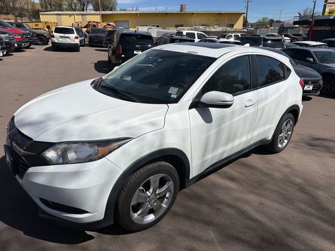 Used 2016 Honda HR-V EX image 3