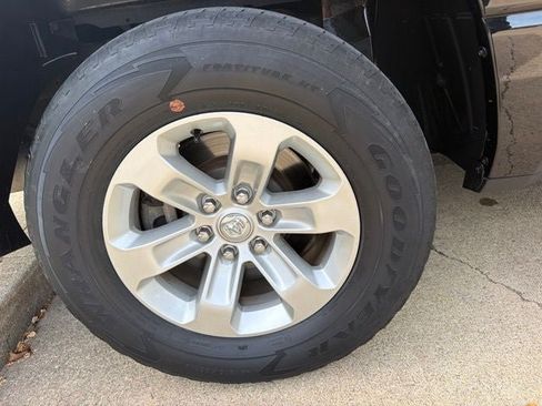 Used 2023 RAM 1500 Laramie AWD/4WD image 29