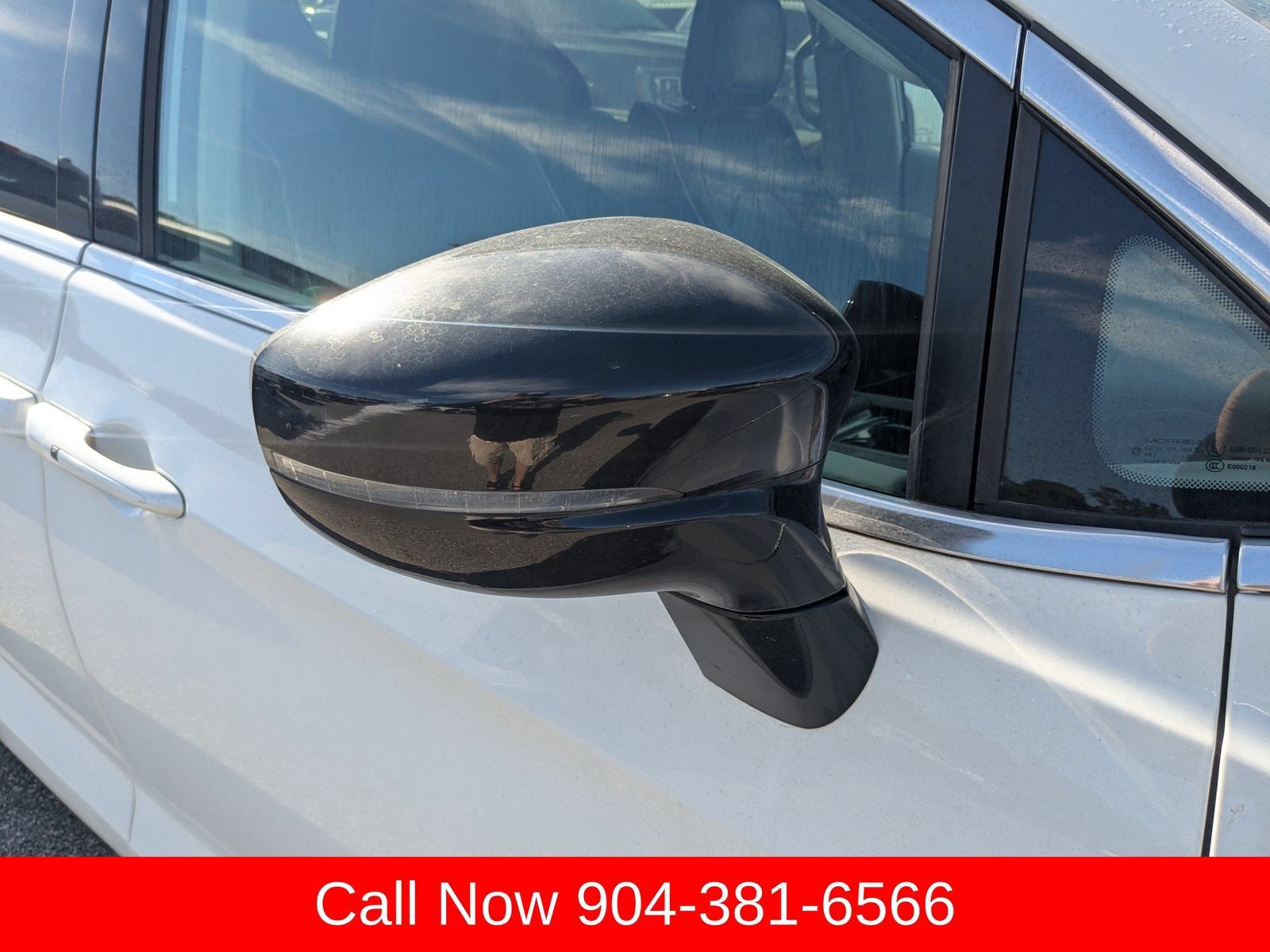 Used 2024 Chrysler Pacifica Limited FWD image 12