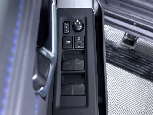 Used 2024 Toyota Tundra Platinum AWD/4WD image 22