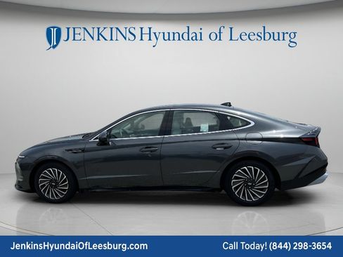 Used 2025 Hyundai Sonata SEL FWD image 9
