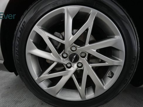 Used 2023 Genesis GV60 Advanced w/ Cargo Package image 19