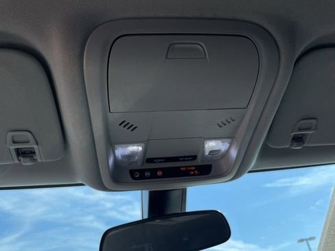 Used 2020 Chevrolet Blazer LT image 22