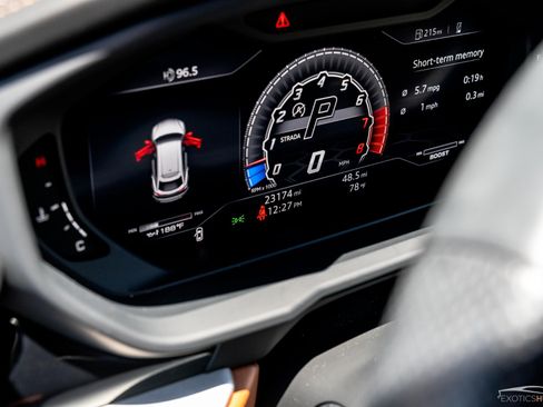 Used 2019 Lamborghini Urus AWD/4WD image 33