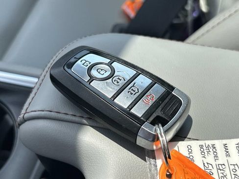 Used 2025 Ford Expedition Active AWD/4WD image 39