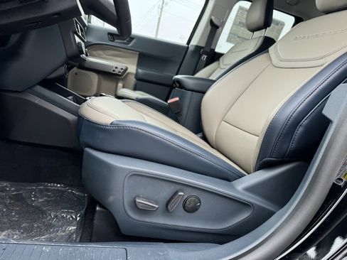 New 2026 Ford Maverick Lariat w/ 4K Tow Package image 8