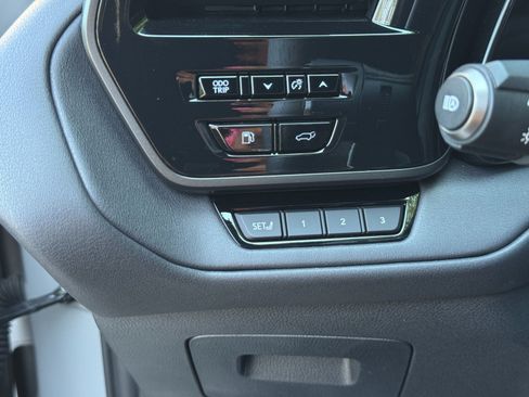 Used 2025 Lexus TX 500h AWD w/ Technology Package image 17