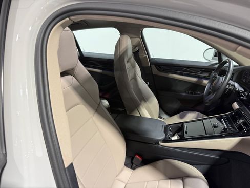 Used 2025 Porsche Panamera 4 AWD/4WD image 49