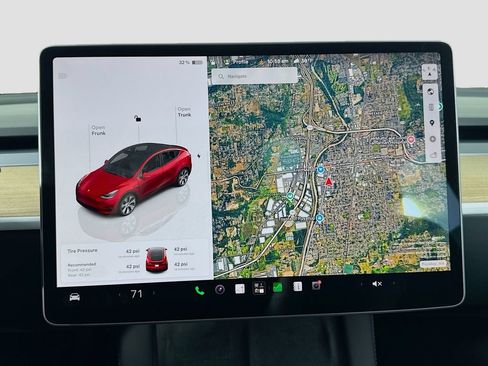 Used 2023 Tesla Model Y Long Range AWD/4WD image 20