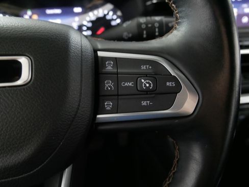 Used 2022 Jeep Compass Limited image 28