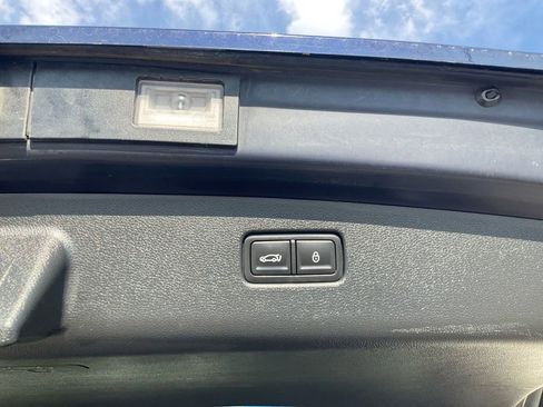 Used 2025 Genesis GV70 2.5T image 10