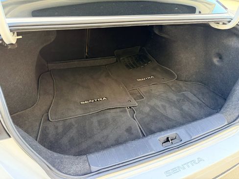 Used 2024 Nissan Sentra SV w/ SV Premium Package image 16