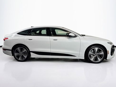 Used 2025 Audi A6 e-tron Premium Plus w/ Premium Plus RWD image 4