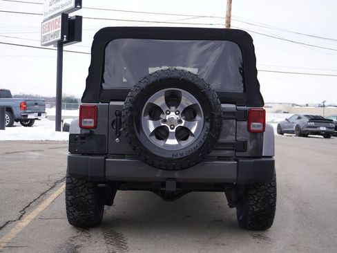 Used 2018 Jeep Wrangler Unlimited Sahara w/ Max Tow Package image 6