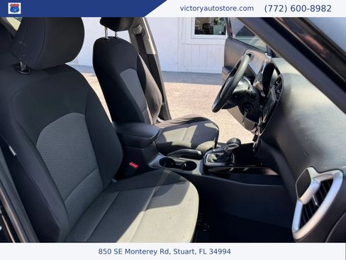 Used 2020 Kia Soul LX FWD image 23