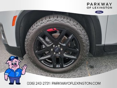Used 2023 Chevrolet Traverse Premier w/ Redline Edition FWD image 10