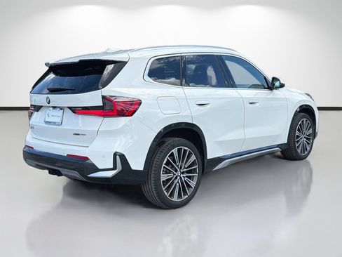 Used 2026 BMW X1 xDrive28i w/ Convenience Package AWD/4WD image 3