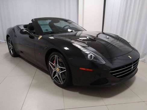 Used 2016 Ferrari California T RWD image 46