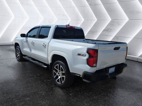 Used 2023 Chevrolet Colorado Z71 w/ Z71 Convenience Package 2 AWD/4WD image 7