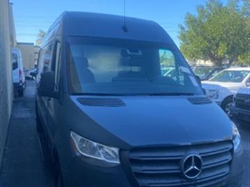 Used 2019 Mercedes-Benz Sprinter 170 image 4