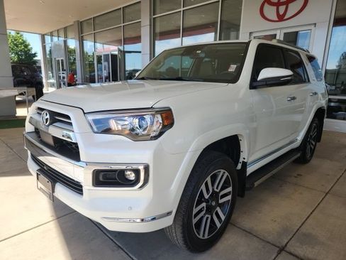 Certified 2022 Toyota 4Runner Limited AWD/4WD image 6
