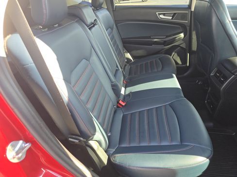 Used 2024 Ford Edge SEL w/ Sport Appearance Package AWD/4WD image 17
