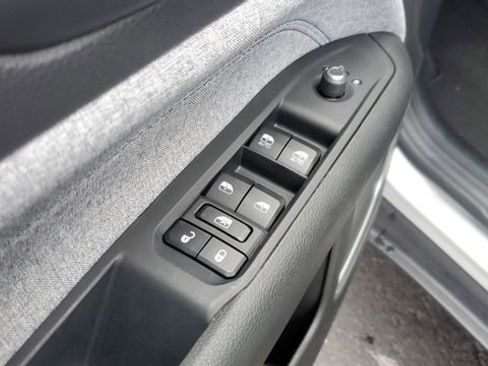 Certified 2024 Jeep Compass Latitude image 6