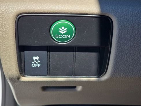 Used 2016 Honda Accord EX image 28