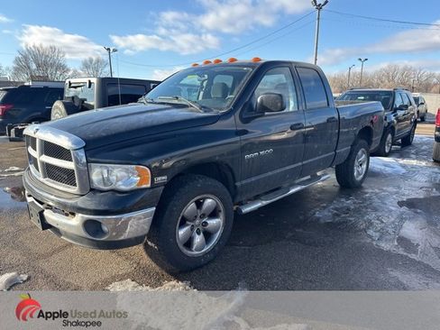 Used 2004 Dodge Ram 1500 Truck SLT w/ Quad Cab Value Group image 2