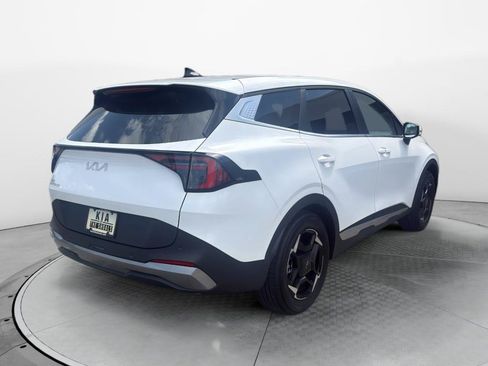 Used 2026 Kia Sportage EX FWD image 3