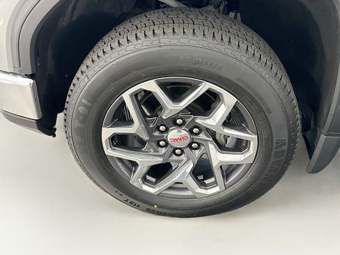 Used 2023 GMC Sierra 1500 SLT w/ SLT Premium Plus Package image 11