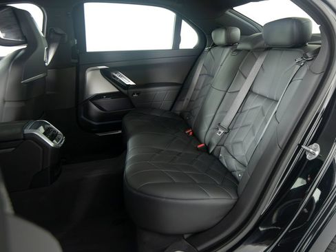 Used 2023 BMW 760i xDrive AWD/4WD image 43
