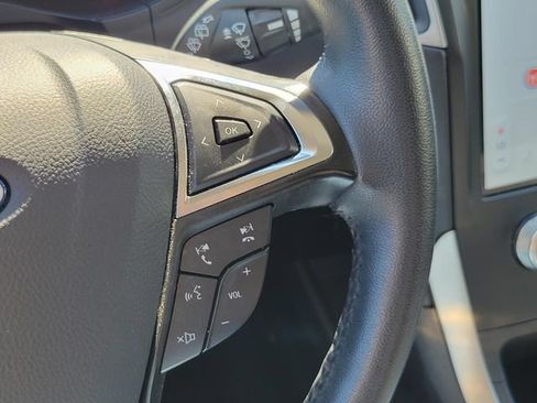 Used 2024 Ford Edge SEL AWD/4WD image 16