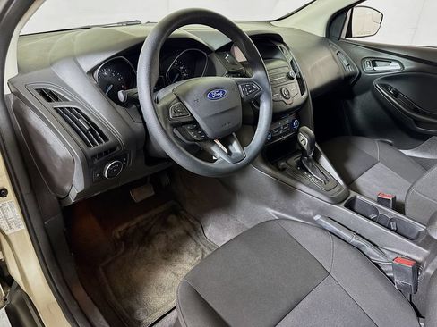Used 2018 Ford Focus SE FWD image 7