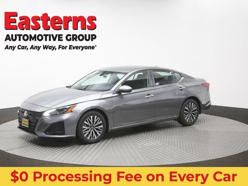 Used 2023 Nissan Altima 2.5 SV FWD image 55