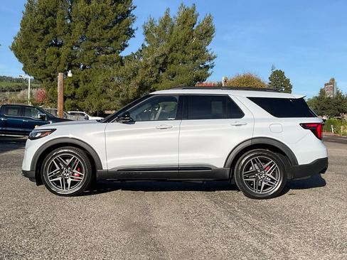 New 2026 Ford Explorer ST w/ Sun And Sound Package image 3