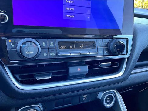 Used 2024 Toyota Grand Highlander XLE image 27