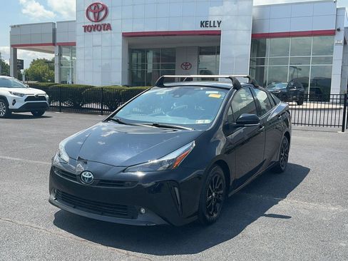 Certified 2022 Toyota Prius AWD image 1