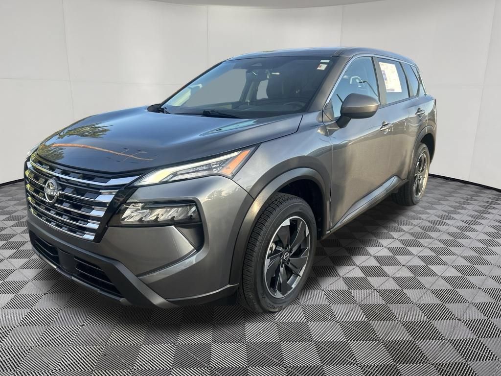 Used 2025 Nissan Rogue SV AWD/4WD image 3