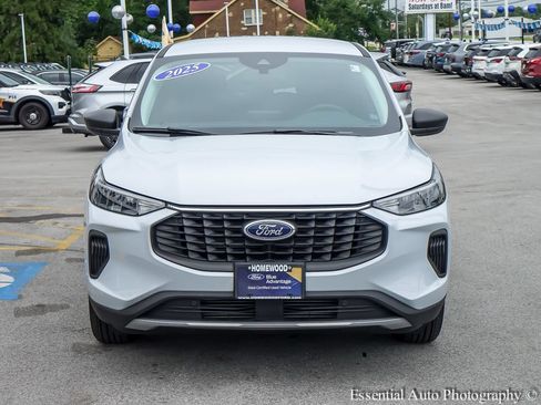 Used 2025 Ford Escape Active FWD image 2